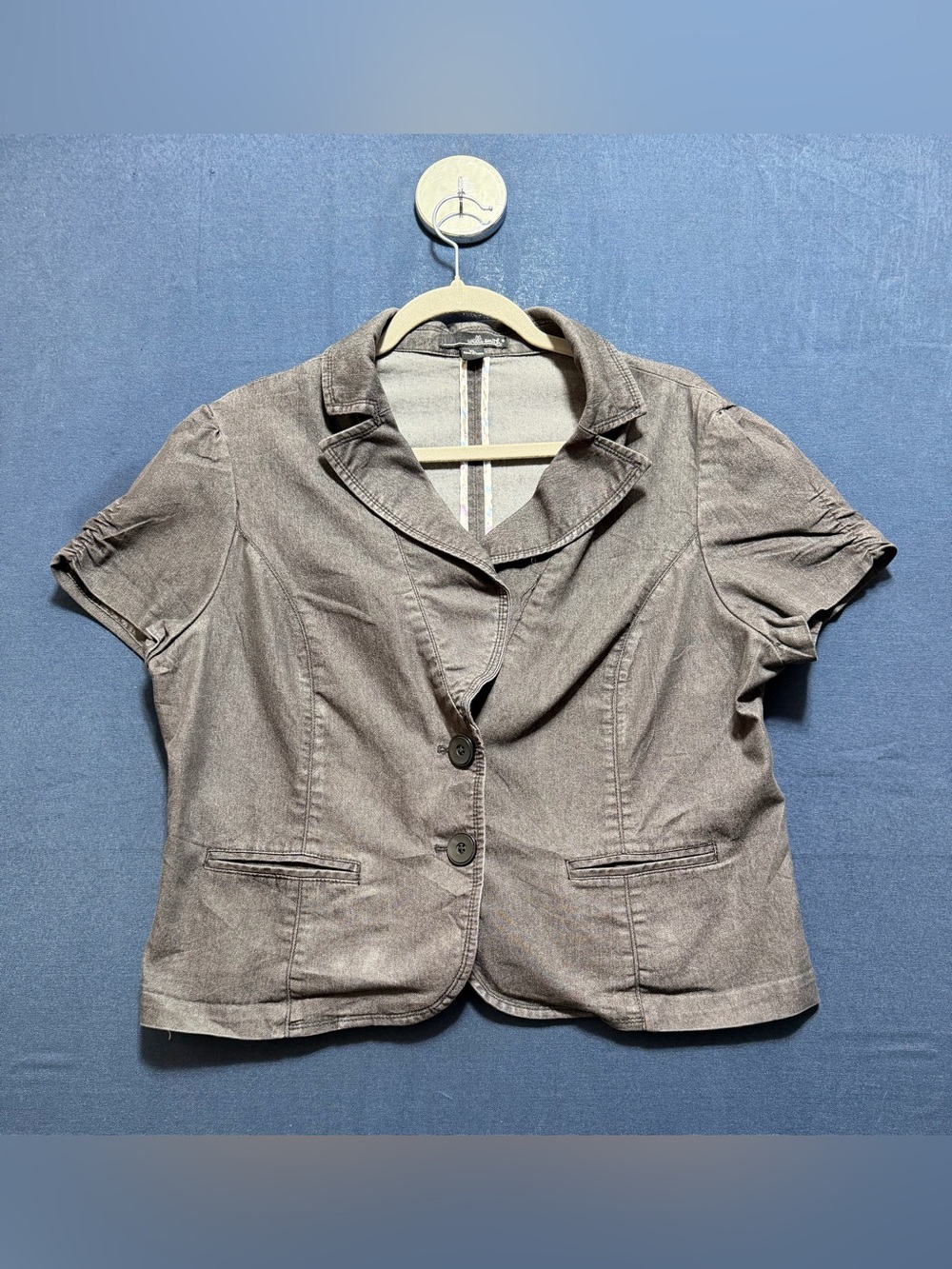 76% Cotton 22% Polyester 2% Spandex Size XL NWOT Willi Smith Short Sleeve Blazer